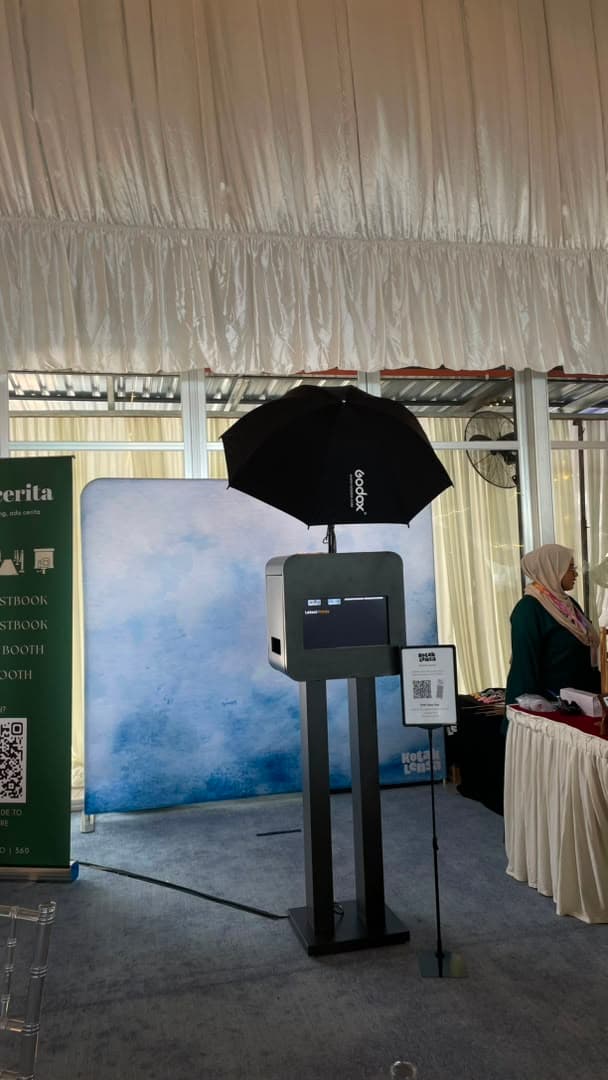 Cinta By The Lake @ Puchong Glass Hall photo booth setup