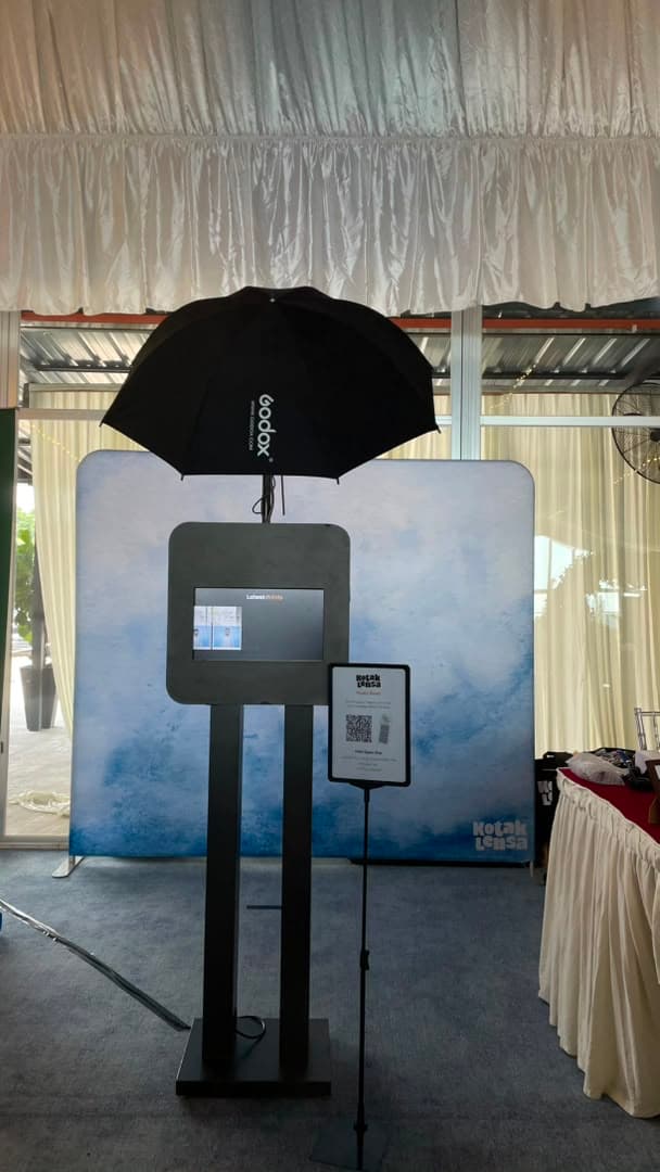 Cinta By The Lake @ Puchong Glass Hall photo booth setup