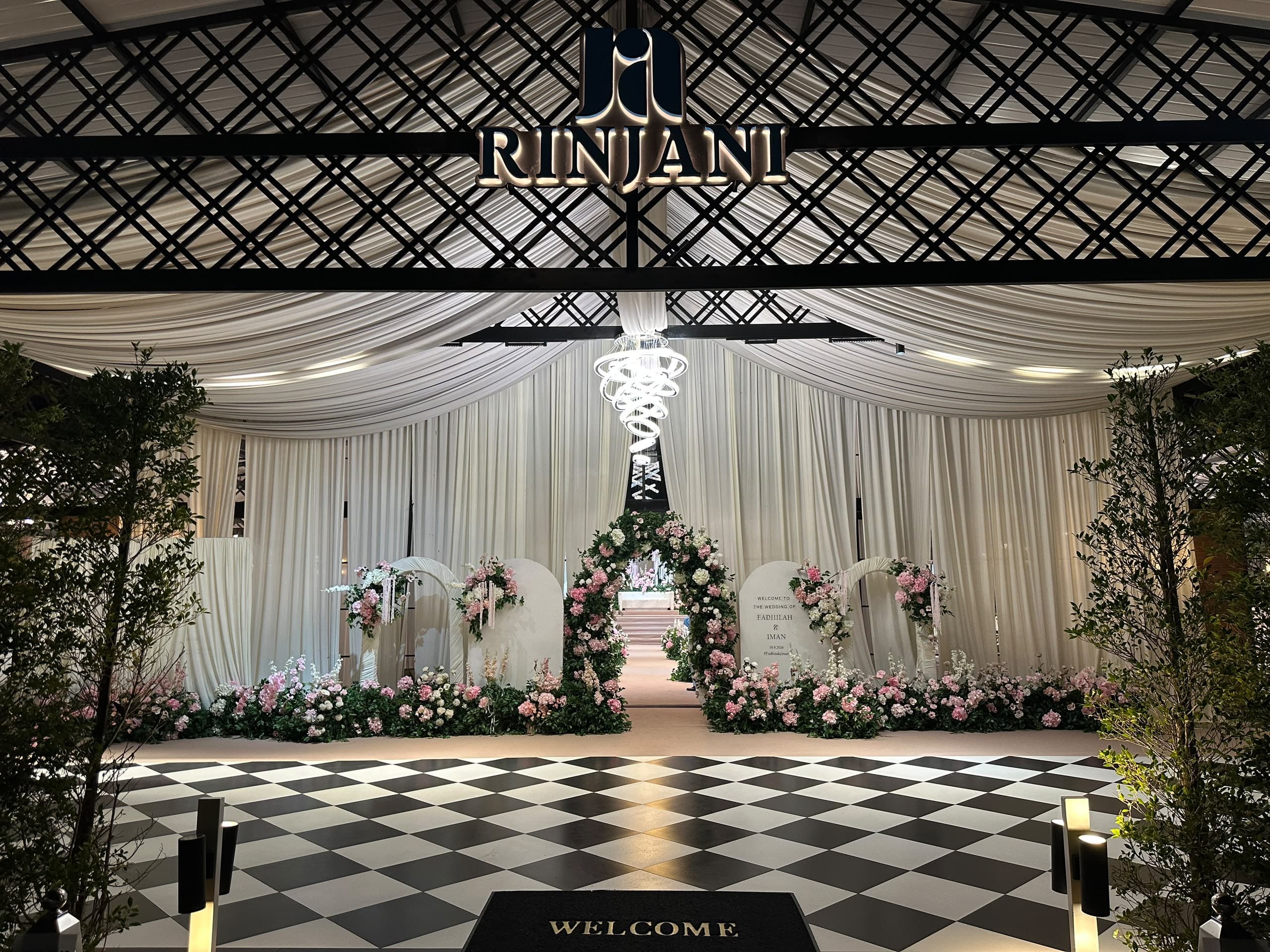 Rinjani Majestic photo booth setup