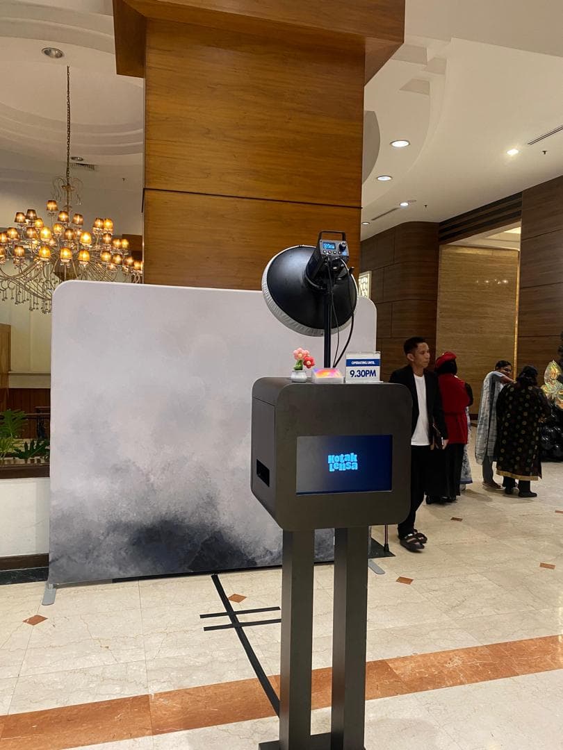 Crystal Crown Hotel, Petaling Jaya photo booth setup