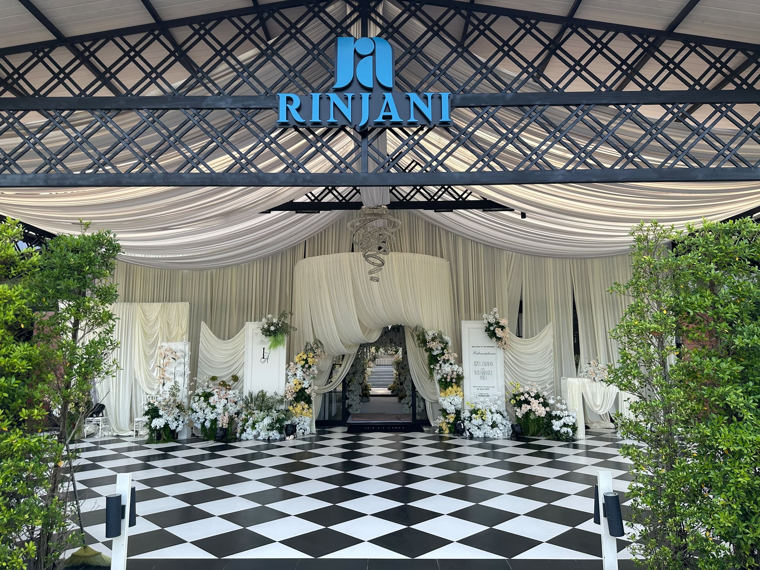 Rinjani Majestic photo booth setup