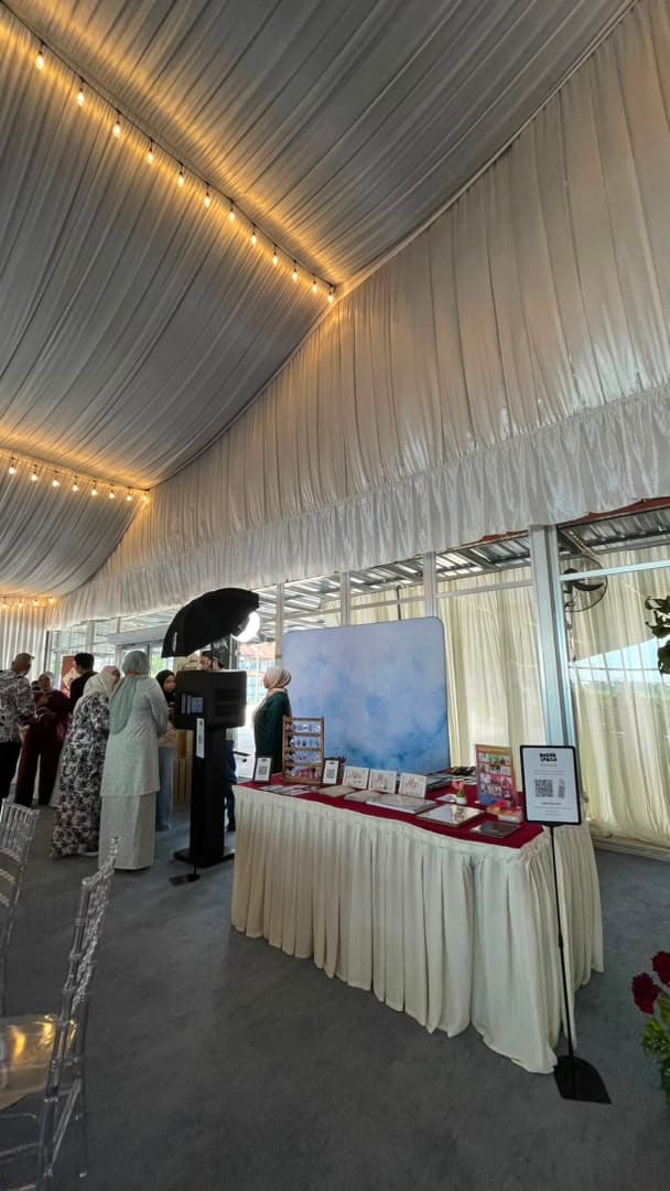 Cinta By The Lake @ Puchong Glass Hall